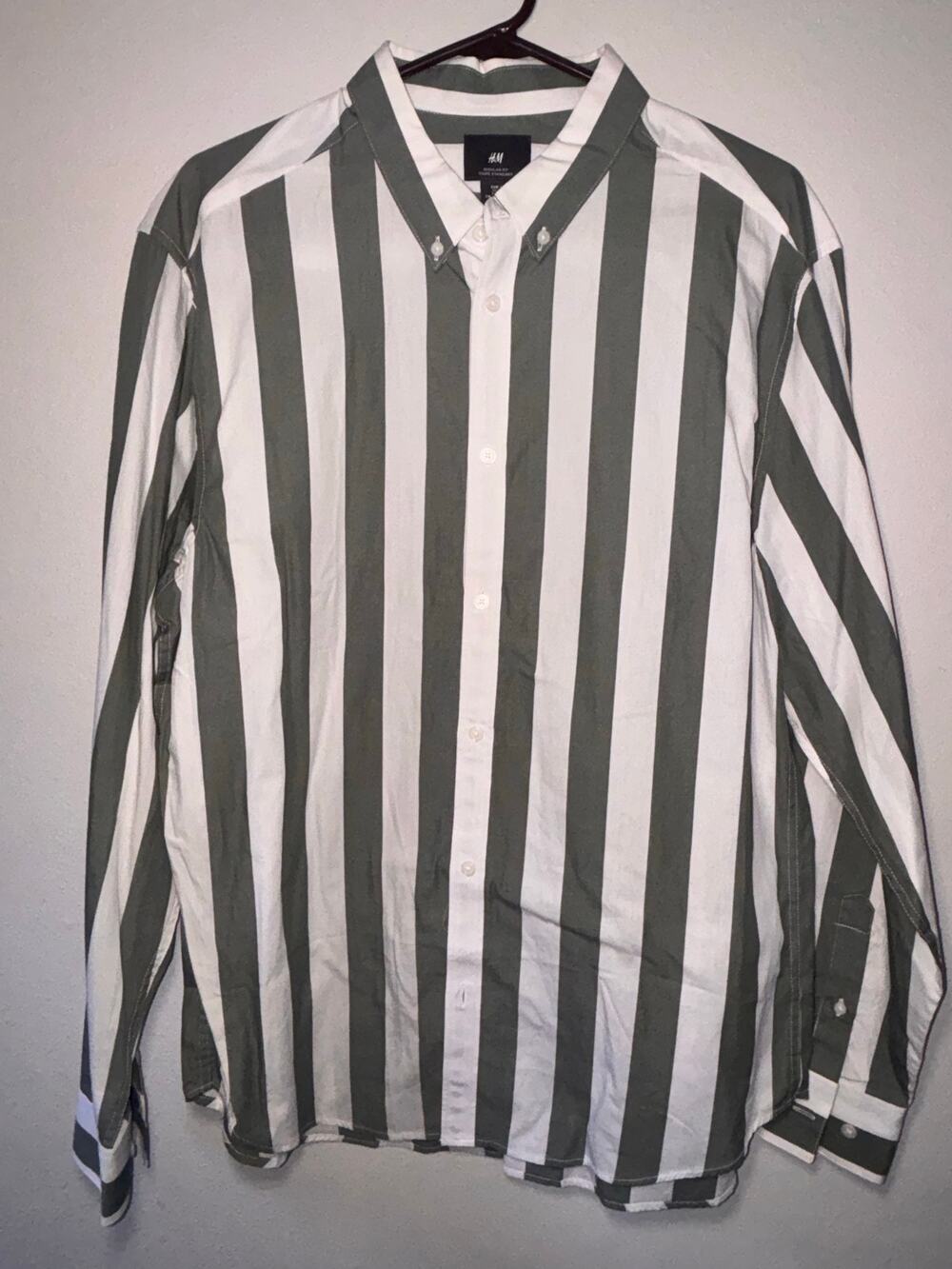 H&M Mens Large Striped Shirt